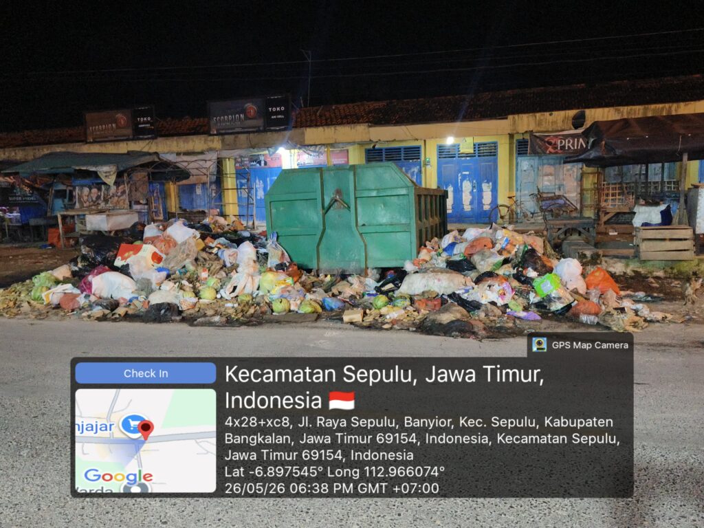Tumpukan Sampah di Pasar Asem Jajar Bikin Resah, Camat Sepulu Dianggap Gagal